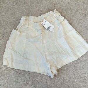 NWT H&M Women’s High Waisted Linen Blend Shorts - M
